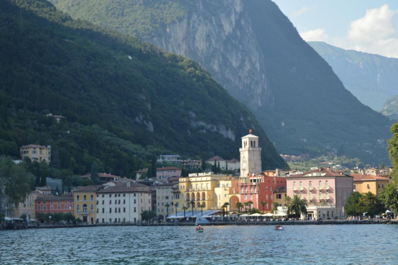 Appartamento Sunrise - Centro Storico N1 Riva del Garda Exterior photo