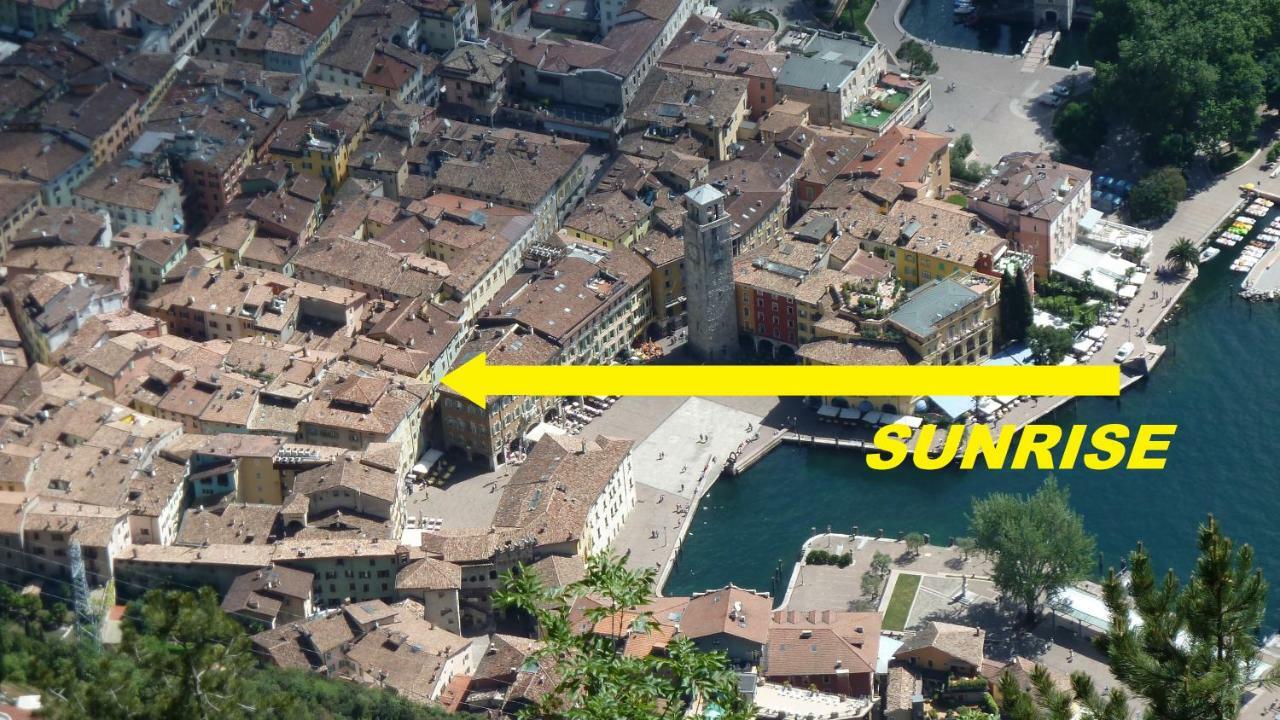 Appartamento Sunrise - Centro Storico N1 Riva del Garda Exterior photo